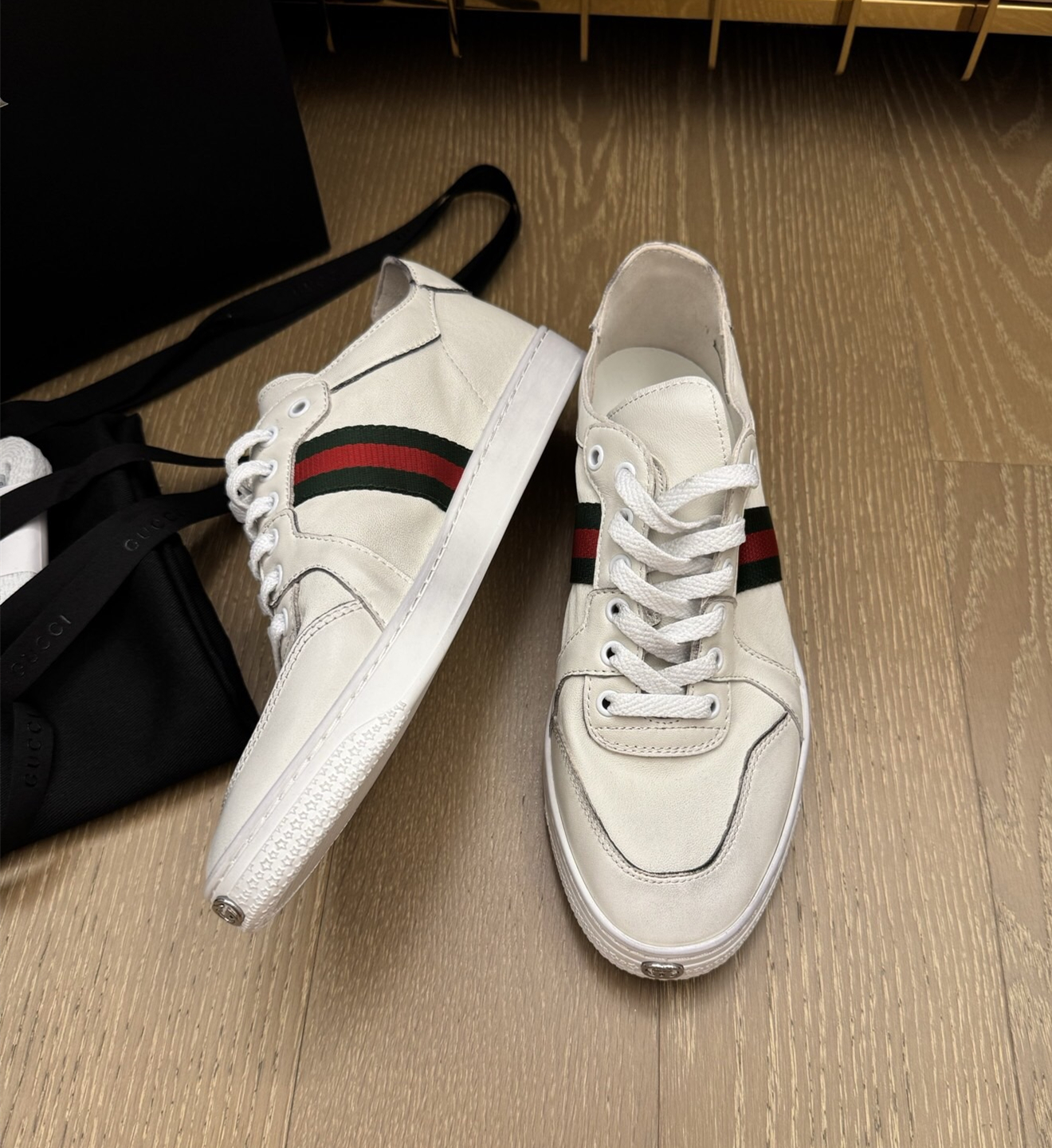 P599 Retro low-top shoes