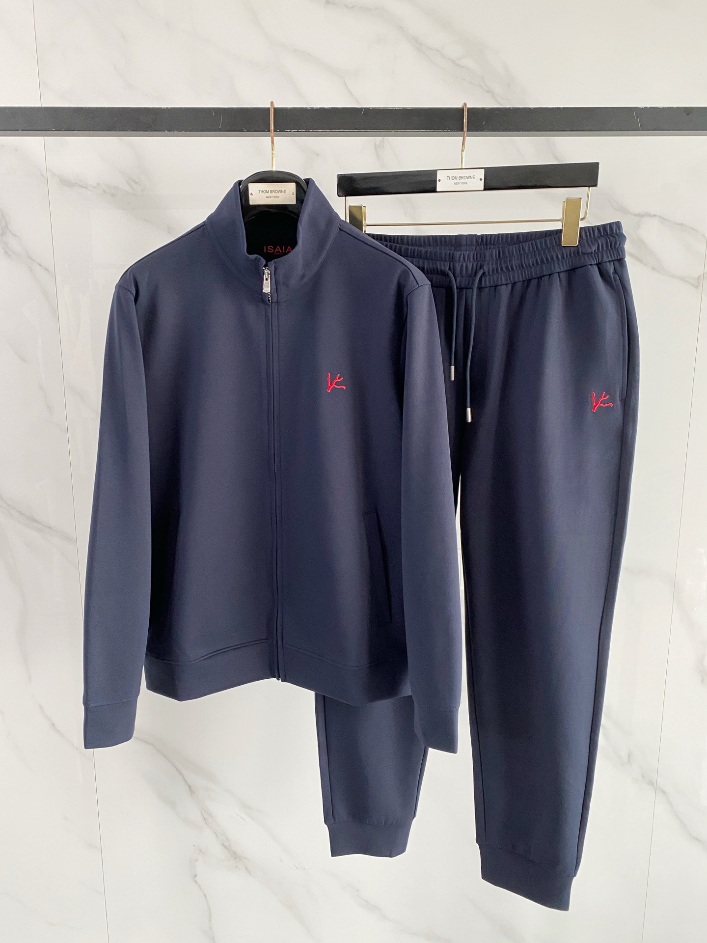 KLE382 ISAIA Set
