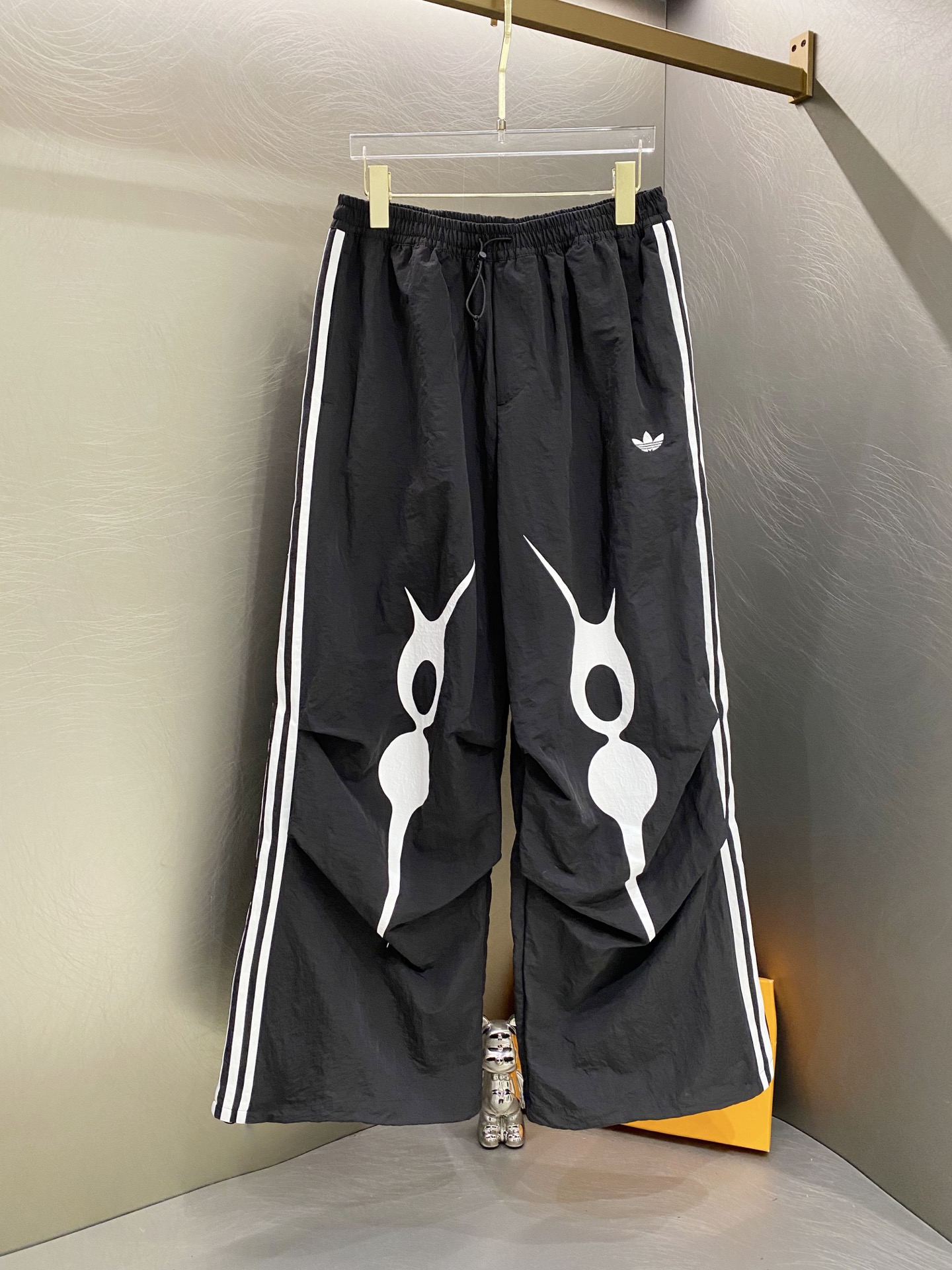 BKM03 Adidas Trousers