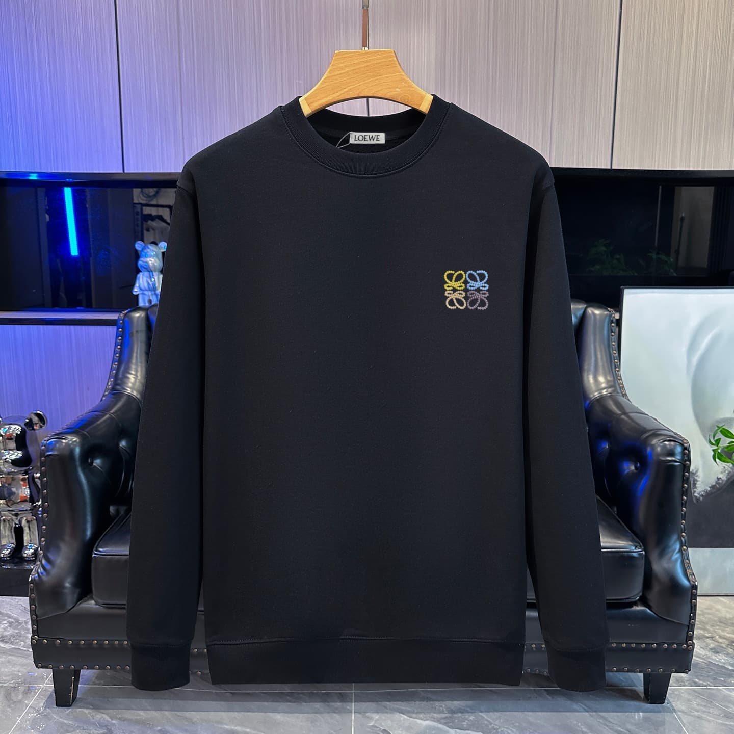 739 Loewe Style