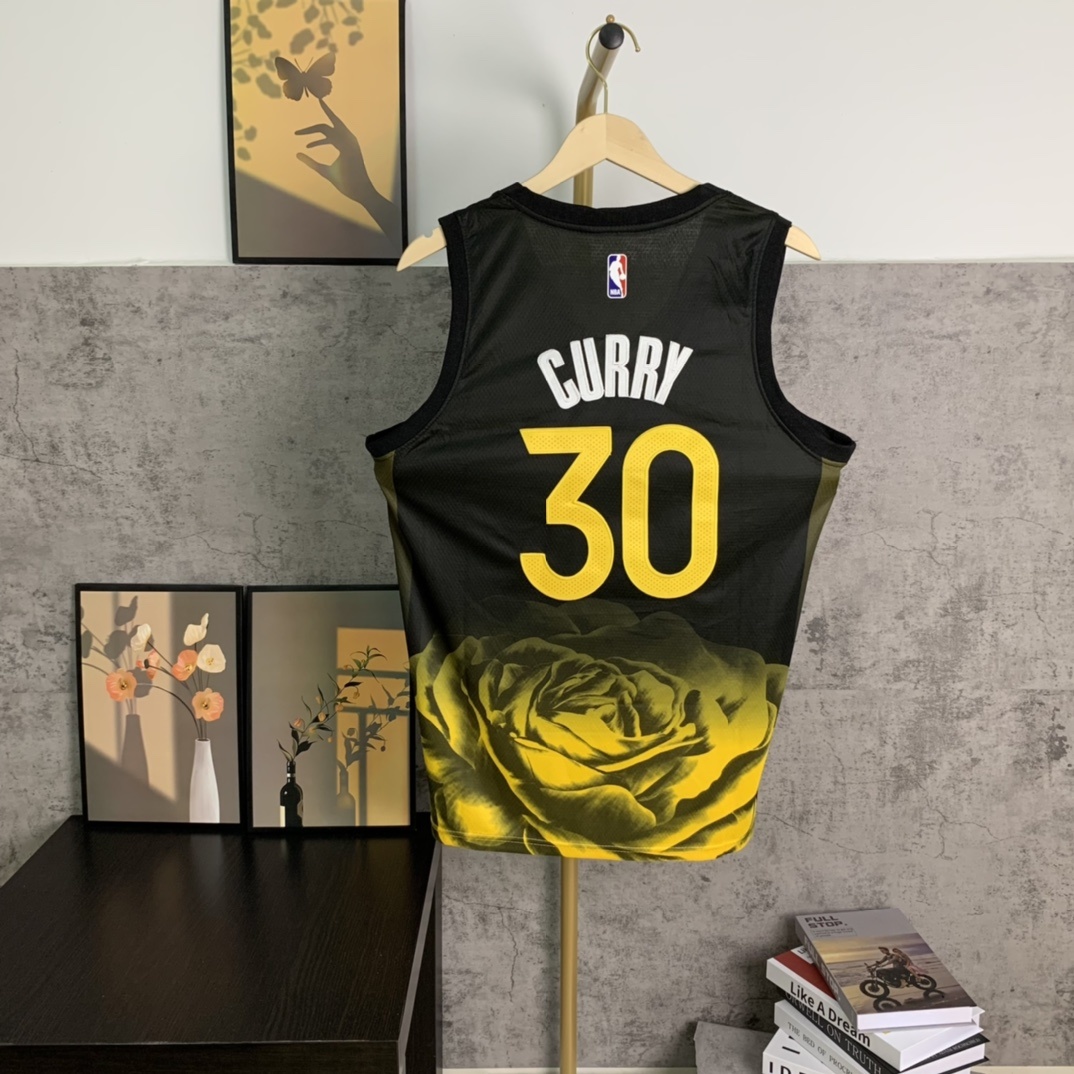 （款号S030）【顶级刺绣版本】挂拍图 独家上新 NIKE×NBA 金州勇士队2023最新款金色莲花球衣 斯蒂芬库里30号球衣专柜zp一比一 NBA耐克nike篮球衣 球衣 超透气网眼面料 赶 · image 8