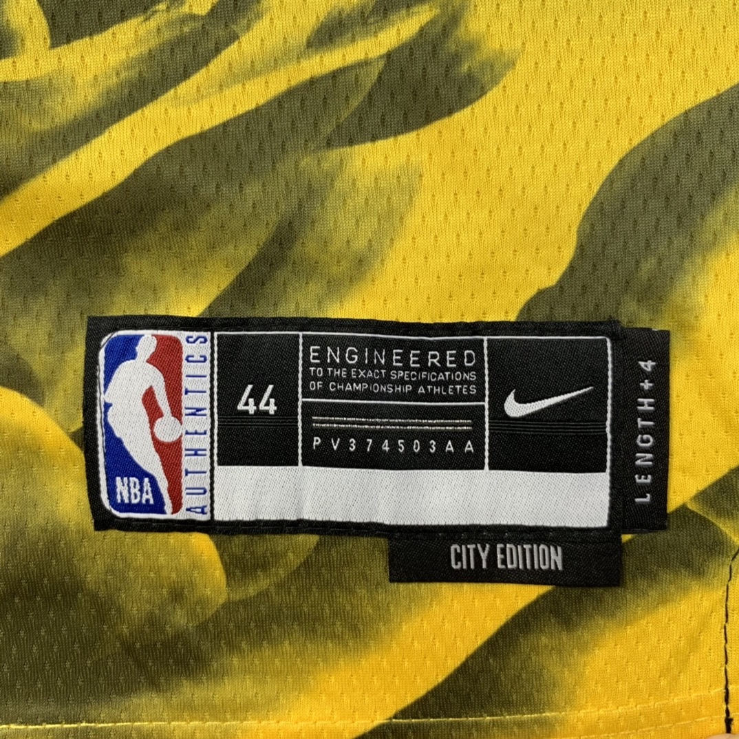 （款号S030）【顶级刺绣版本】平铺实拍图 独家上新 NIKE×NBA 金州勇士队2023最新款金色莲花球衣 斯蒂芬库里30号球衣专柜zp一比一 NBA耐克nike篮球衣 球衣 超透气网眼面料 · image 6