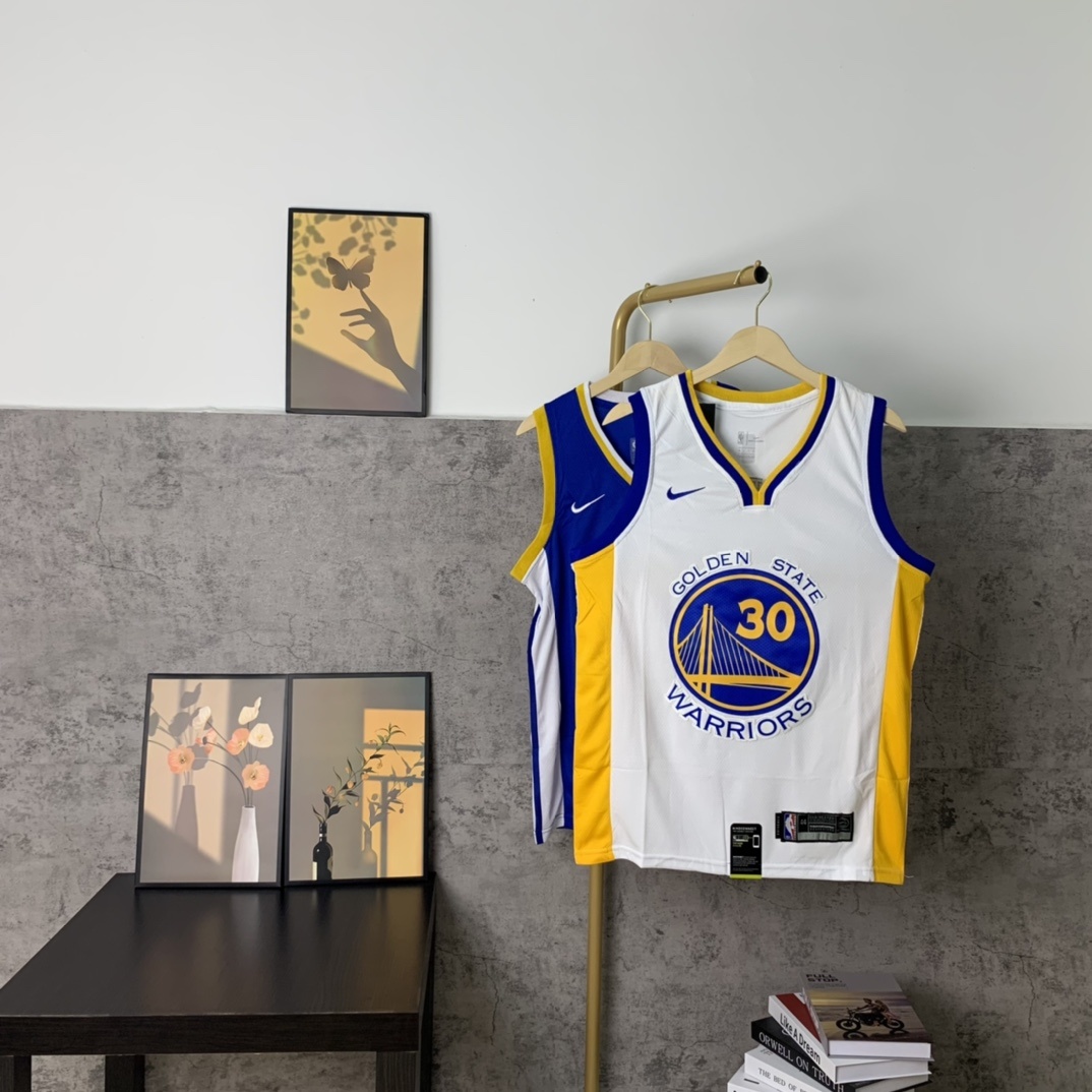 （款号S30）【顶级刺绣版本】挂拍图 Nike NBA 金州勇士队 库里30号球衣 顶级刺绣版本 -定制优质网眼布面料，原版克重，Dri-FIT 技术导湿速干，防静电处理 -字母数字均为高品质 · image 5