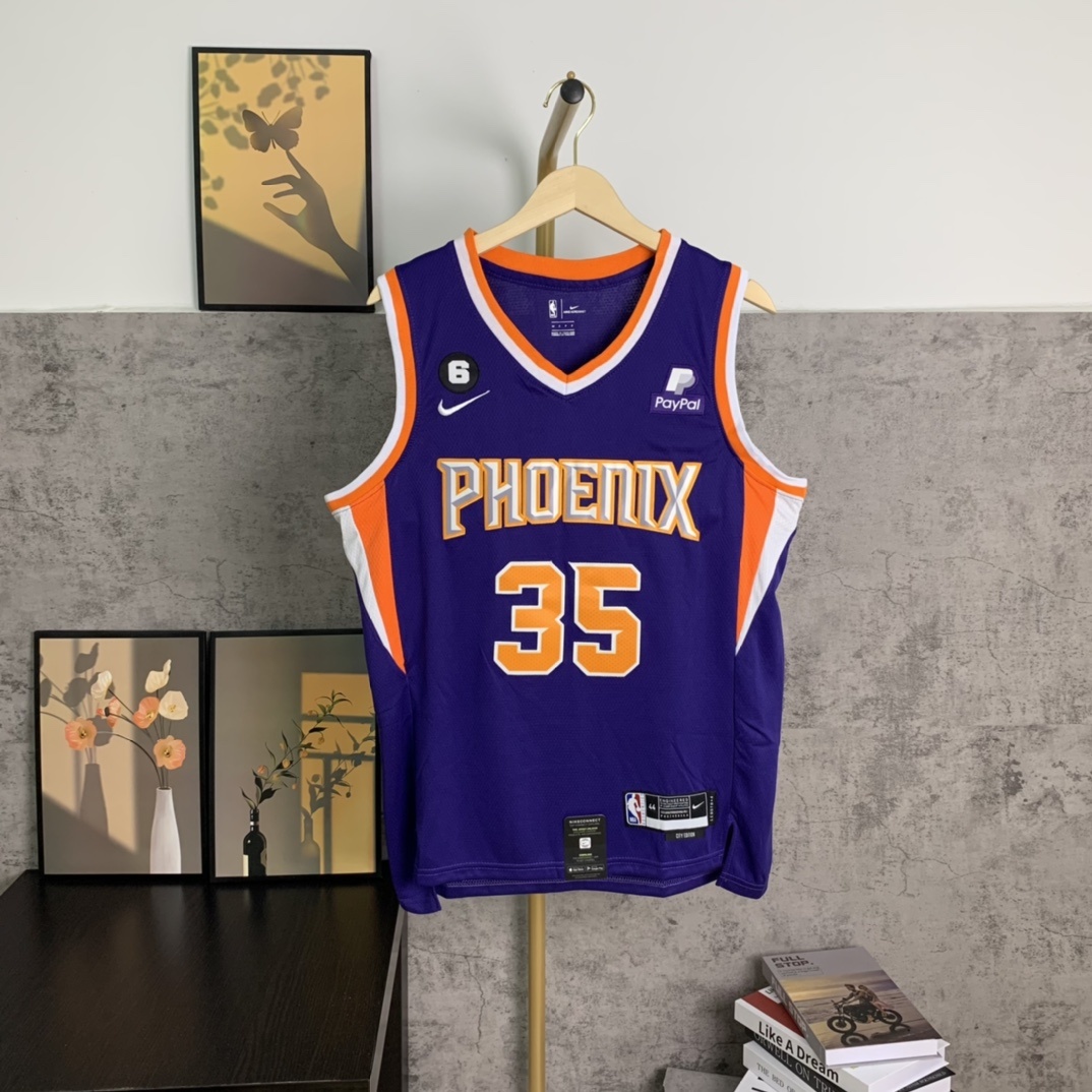 （款号S0035）挂拍图 独家新款 NIKE NBA凯文杜兰特35号球衣 太阳队新款立体字母复古杜兰特球衣字母和英文采用高品质密锈 领口采用圆领设计上身效果超级好 球迷可搭配情侣打球健身休闲均 · cover