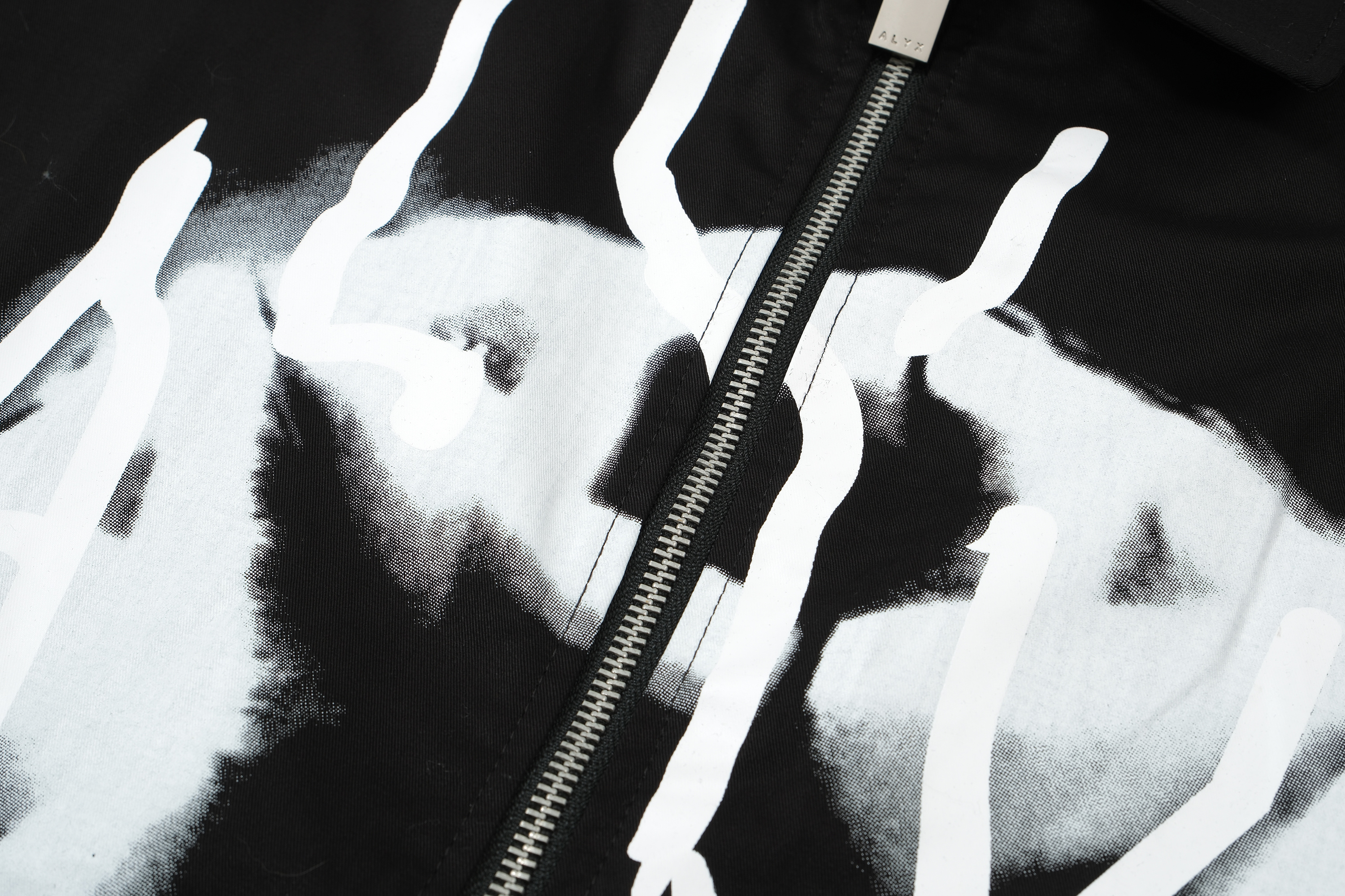 X1021# ALYX 1017 9SM 喷墨涂鸦logo机能拉链短袖衬衫 黑色 SML · image 12