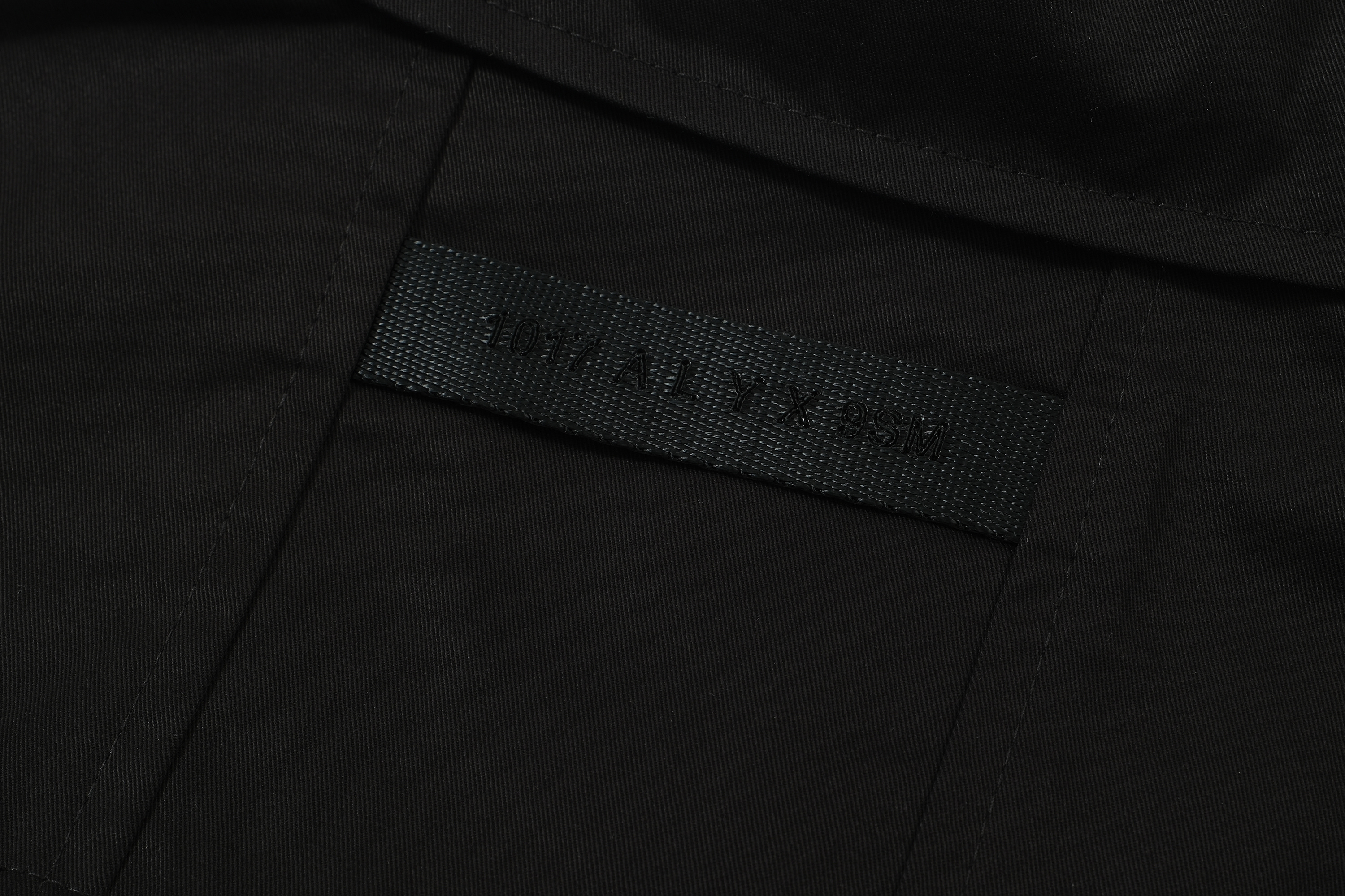X1021# ALYX 1017 9SM 喷墨涂鸦logo机能拉链短袖衬衫 黑色 SML · image 8