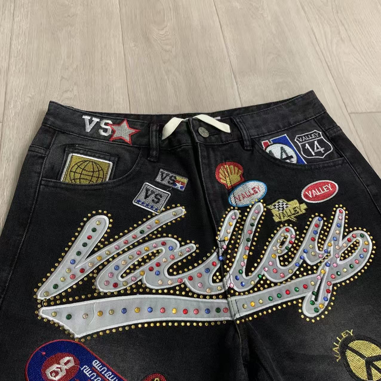 V808#  Vale Forever 1980S JORTS最新潮牌牛仔刺绣烫钻短裤 · image 13