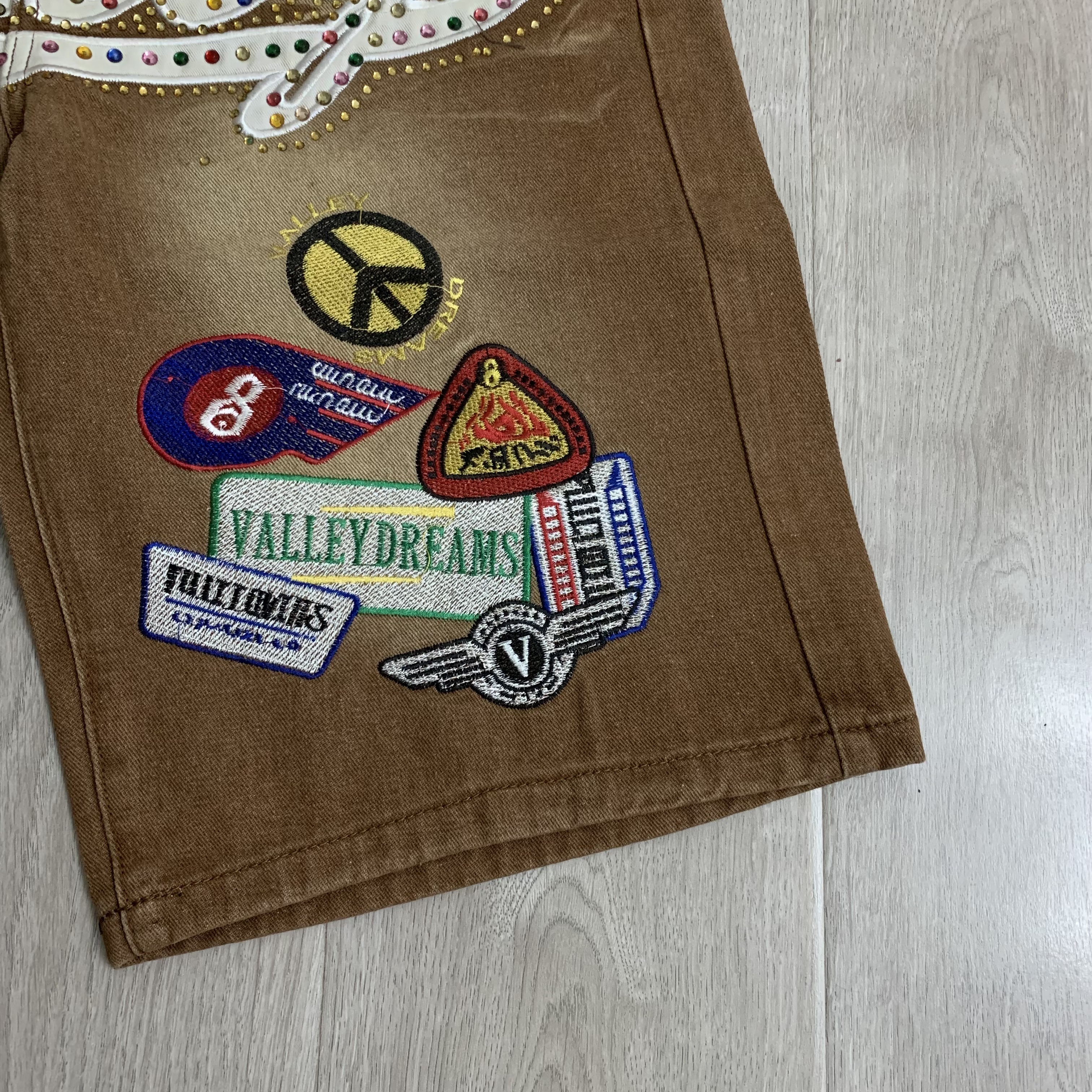 V808#  Vale Forever 1980S JORTS最新潮牌牛仔刺绣烫钻短裤 · image 16