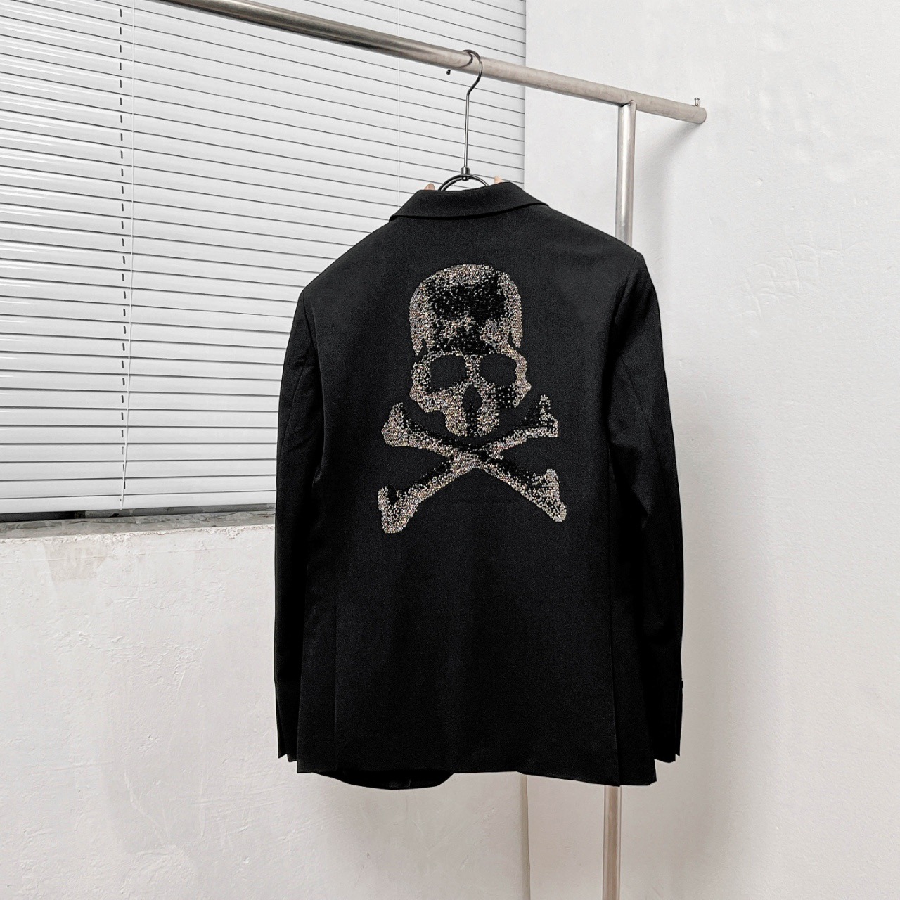 Philipp Plein/菲利普·普莱因  后幅骷髅头烫钻西服 码数:48.50.52.54.56.58 · cover