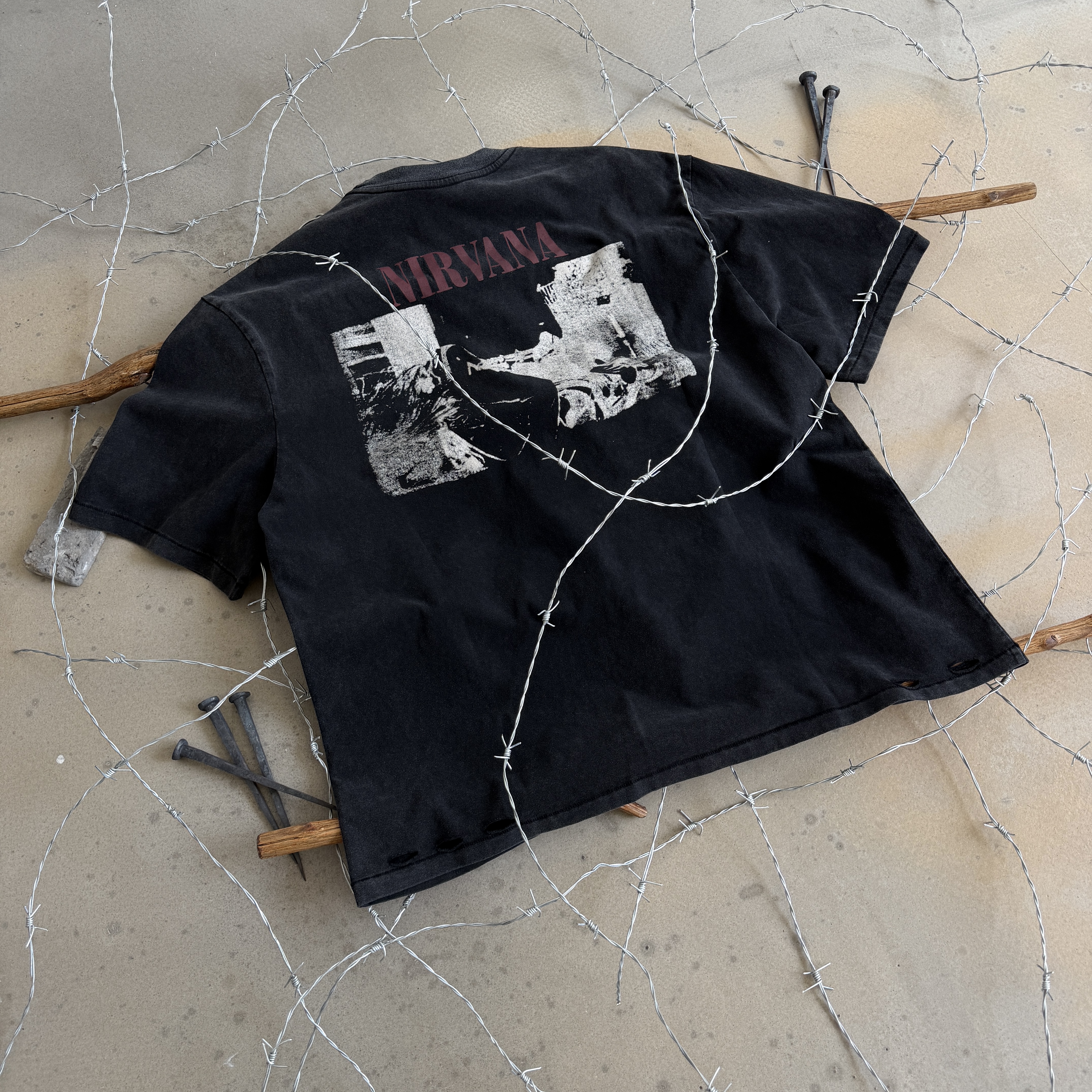 # CTS-134款 1990柯本巡演上身超稀有款 SONIC YOUTH x NIRVANA  洗后260g重磅纯棉面料 复古单缝线天地针工艺 阿苏特酵磨重磅洗水 尺码：S M L XL · image 5