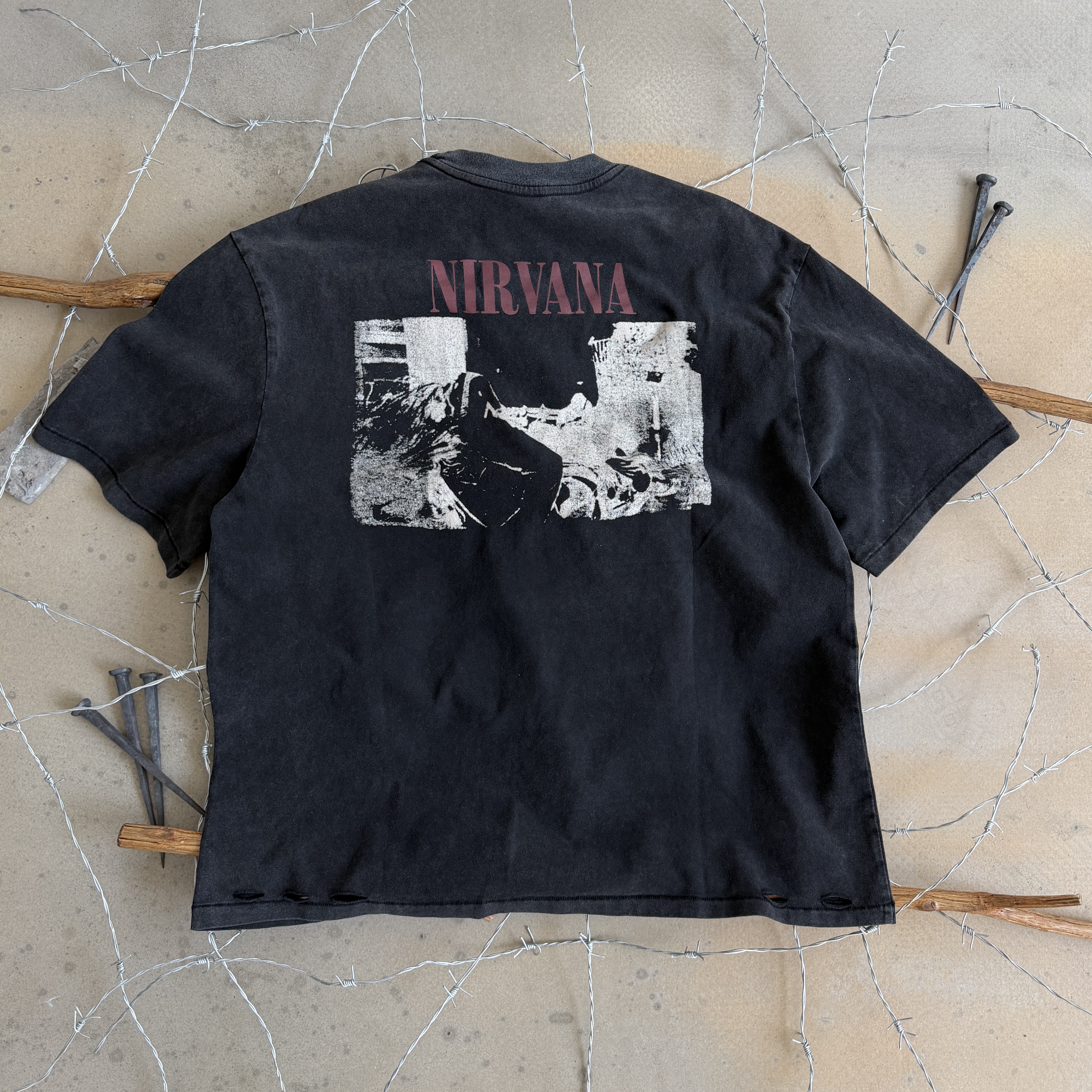 # CTS-134款 1990柯本巡演上身超稀有款 SONIC YOUTH x NIRVANA  洗后260g重磅纯棉面料 复古单缝线天地针工艺 阿苏特酵磨重磅洗水 尺码：S M L XL · image 9