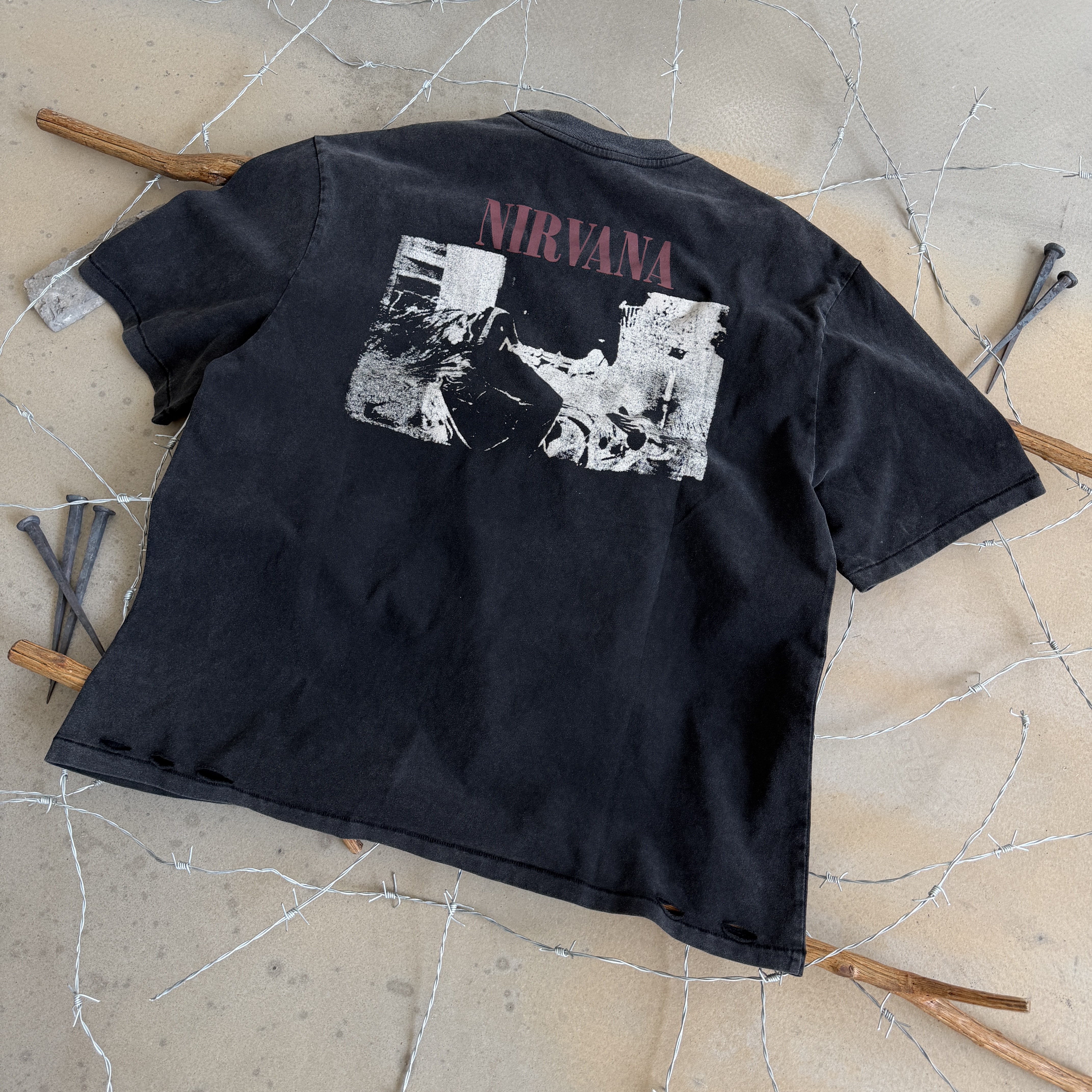 # CTS-134款 1990柯本巡演上身超稀有款 SONIC YOUTH x NIRVANA  洗后260g重磅纯棉面料 复古单缝线天地针工艺 阿苏特酵磨重磅洗水 尺码：S M L XL · image 11