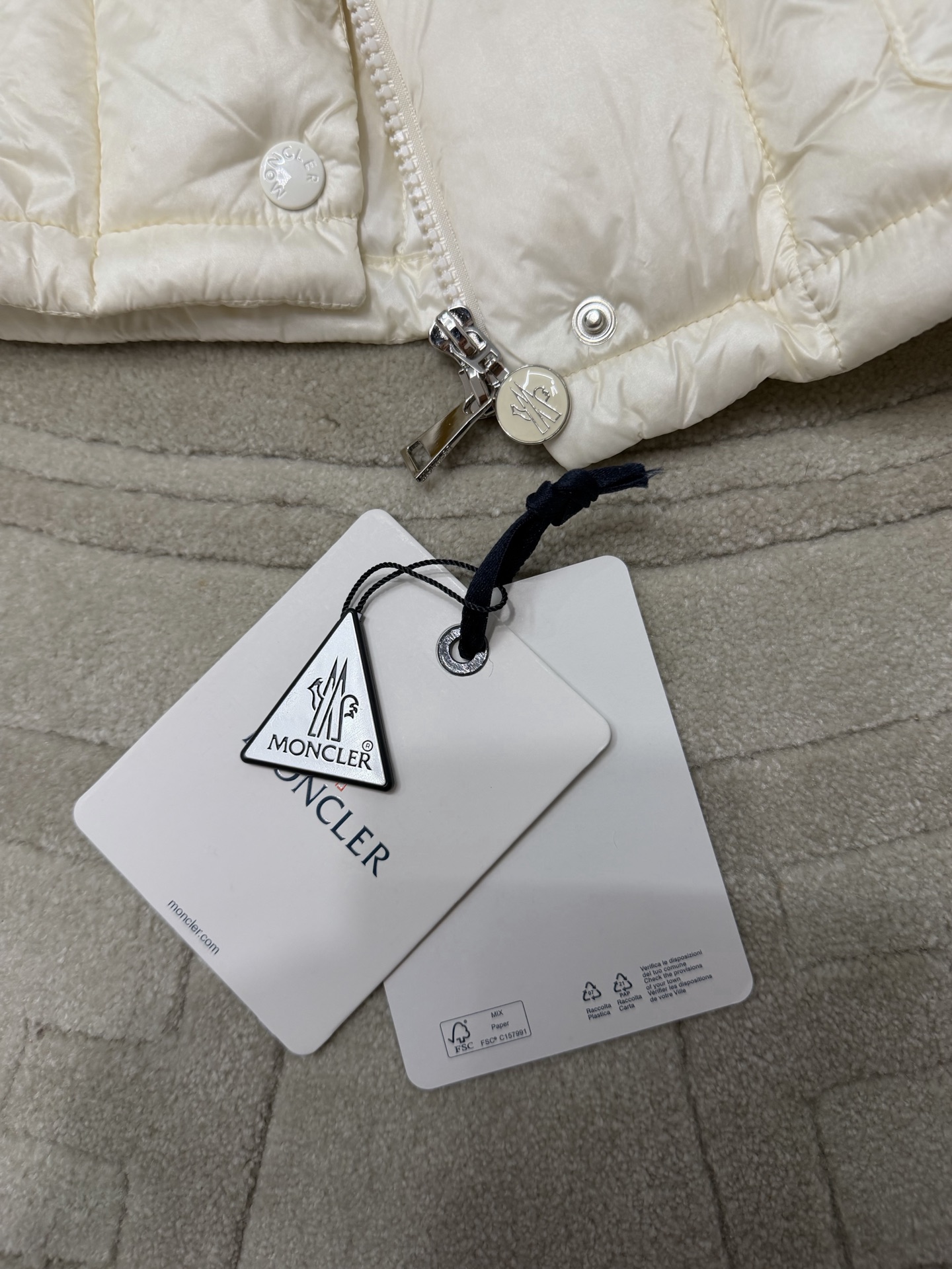 MZ21   蒙羽绒 · image 14