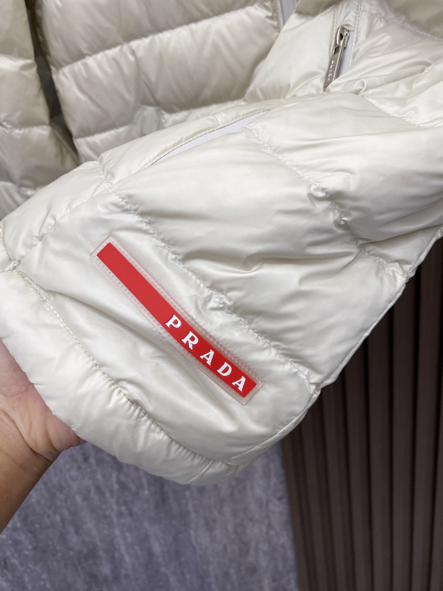 KLE397普拉达羽绒服 · image 39