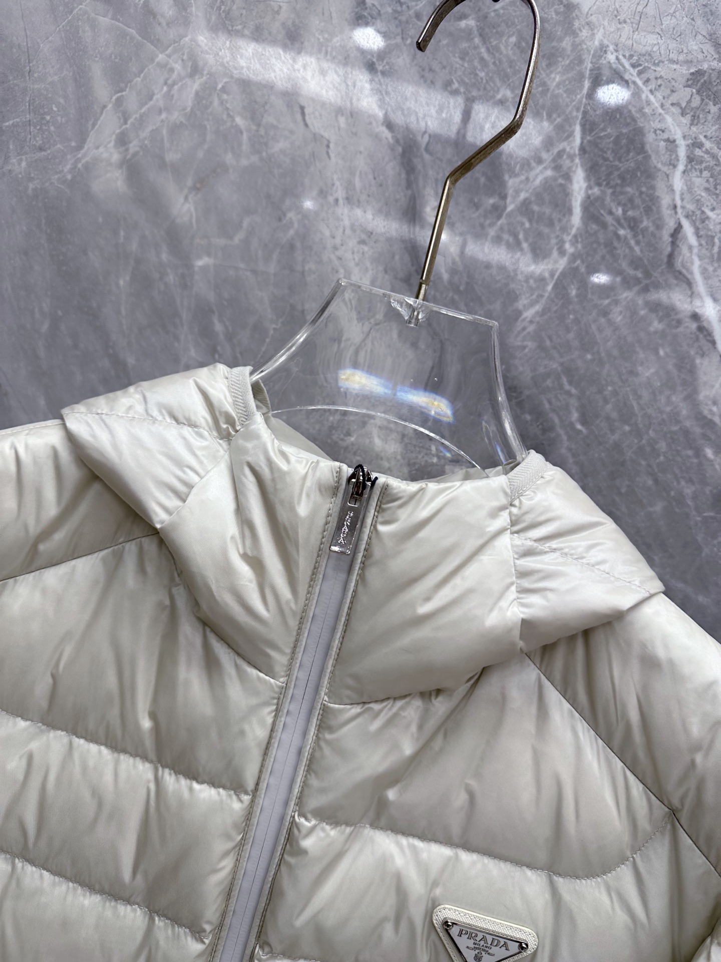 KLE533普拉达羽绒服 · image 18