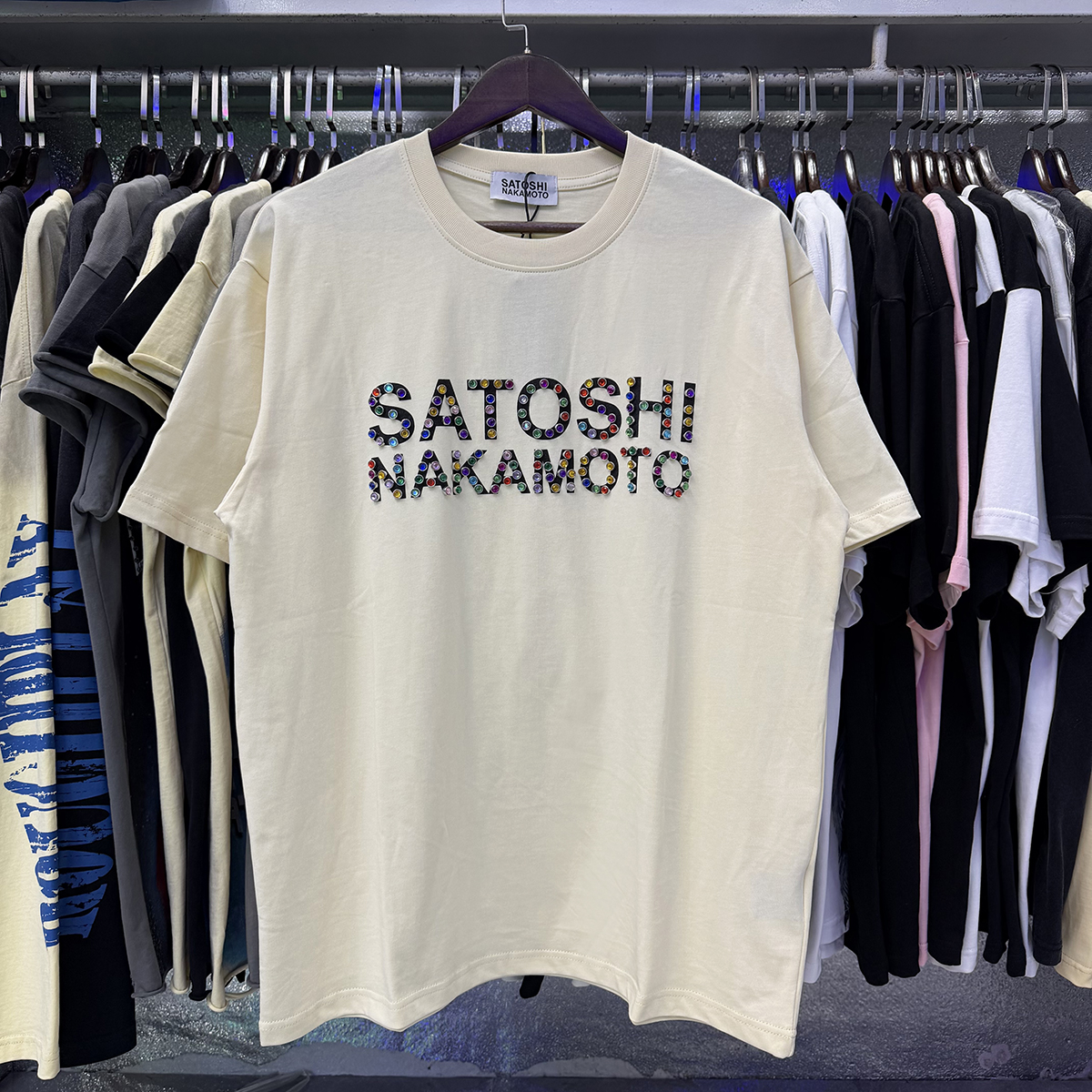 编号SN003，SATOSHI NAKAMOTO STUDDED LOGO TEE · image 14