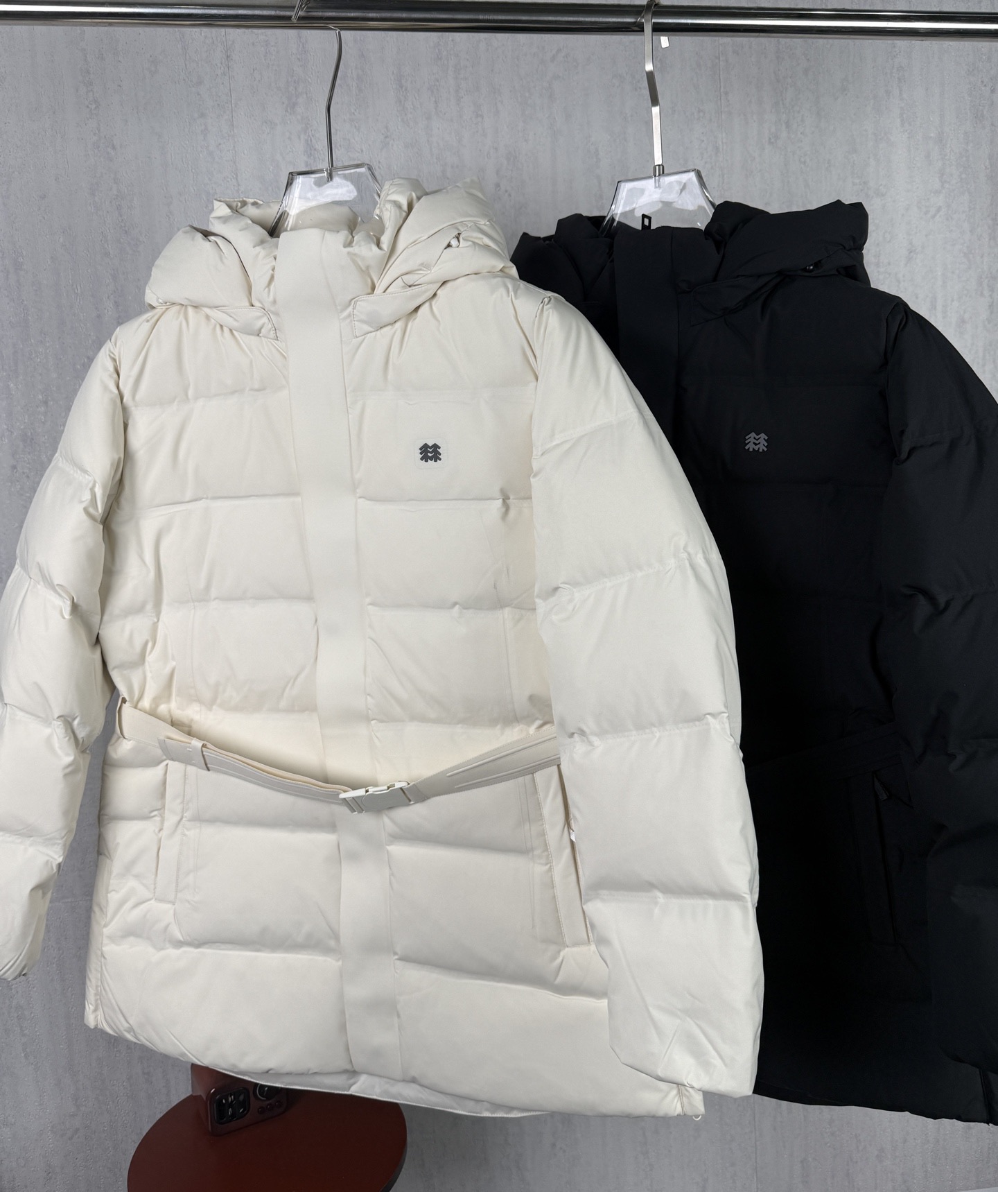 LZY159   可隆KOLON SPORT 小蛮腰款纯色连帽 · cover