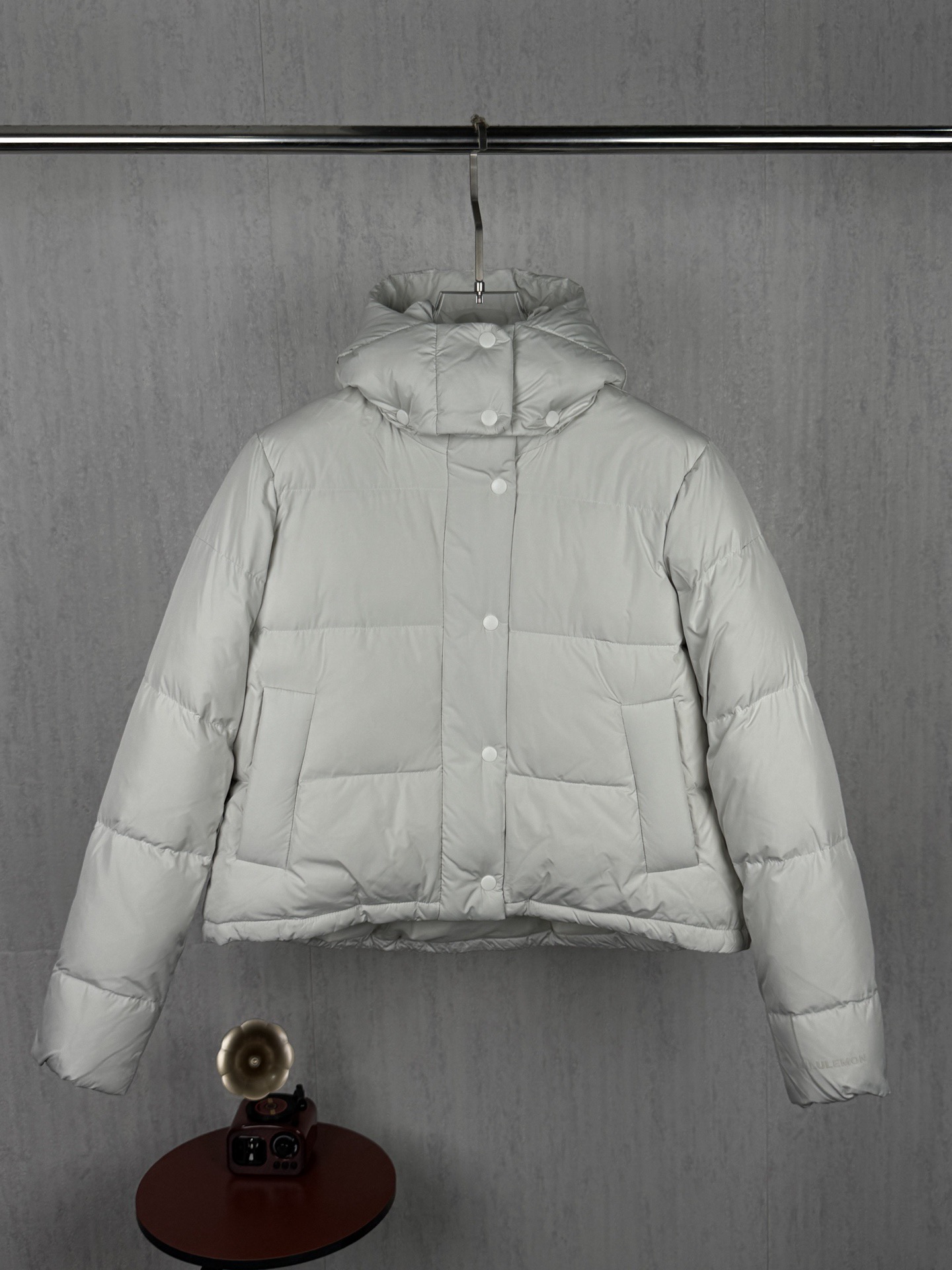 LZY166  Lululemon露露乐檬 泡芙四格连帽羽绒服 · cover