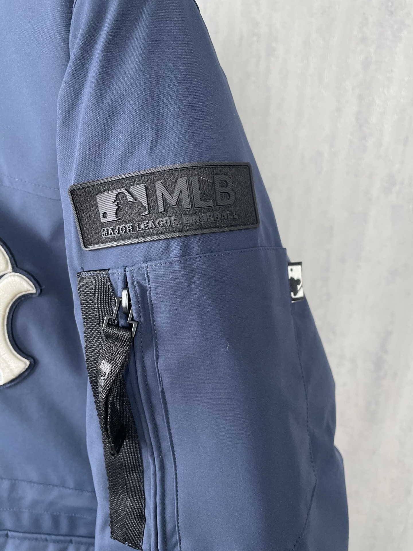 LZY206  MLB洋基队大标字母连帽工装中长羽绒服 · image 6