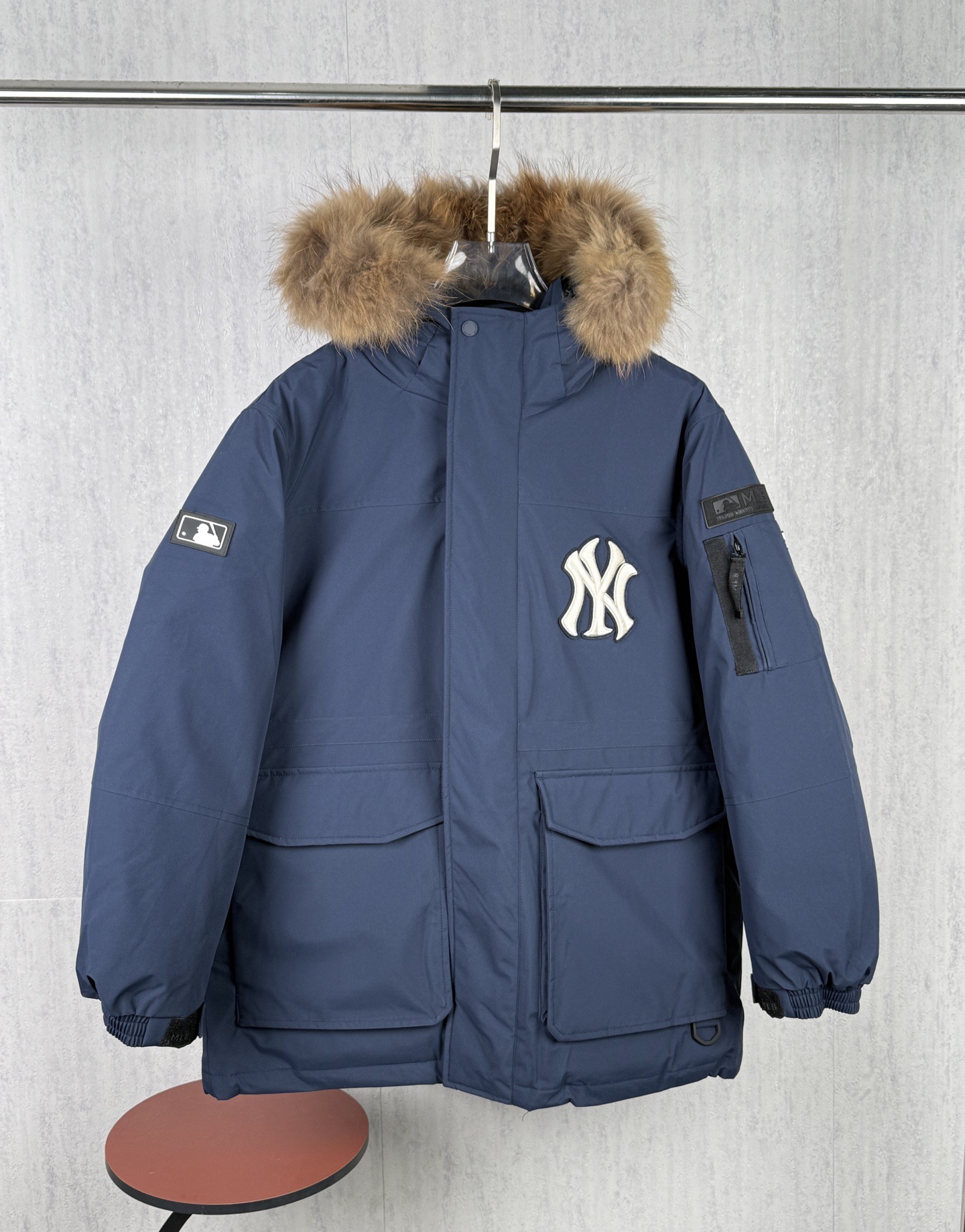 LZY206  MLB洋基队大标字母连帽工装中长羽绒服 · image 12