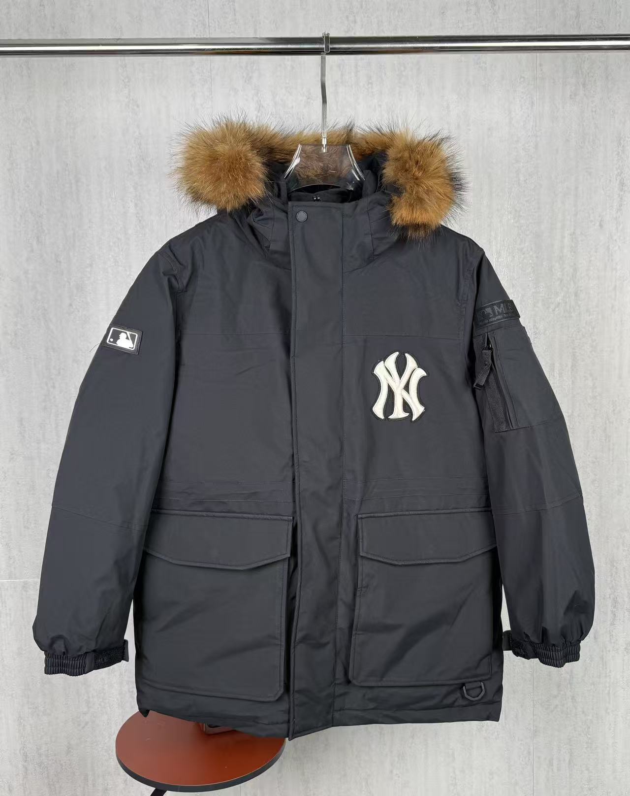 LZY206  MLB洋基队大标字母连帽工装中长羽绒服 · image 14