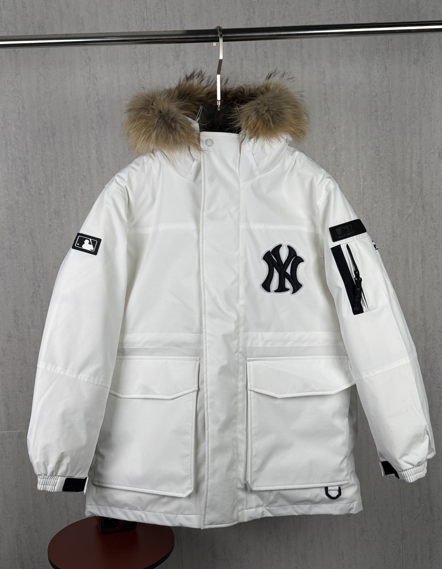 LZY206  MLB洋基队大标字母连帽工装中长羽绒服 · image 18