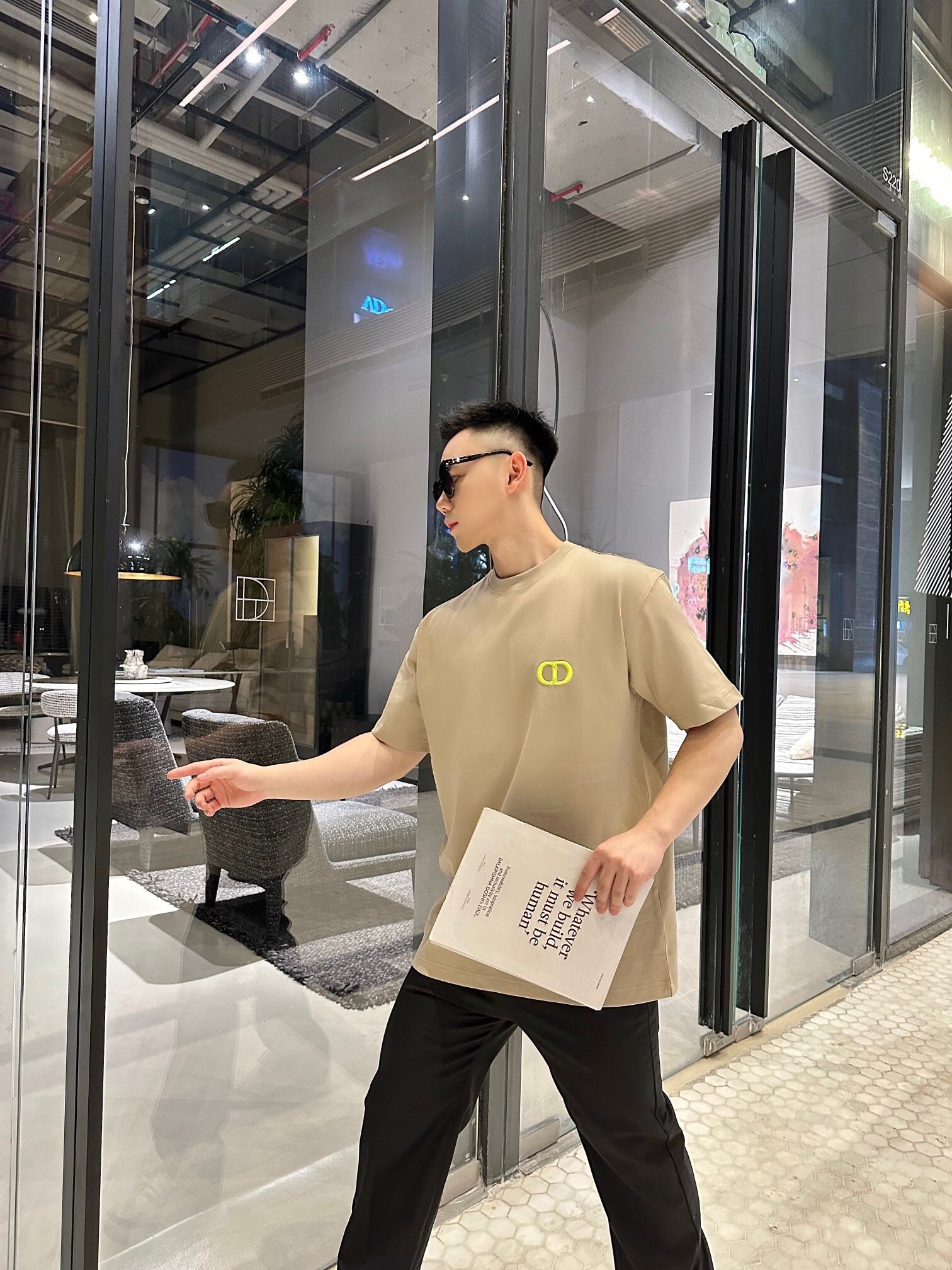 P229 D经典刺绣短袖 杏色 · image 19