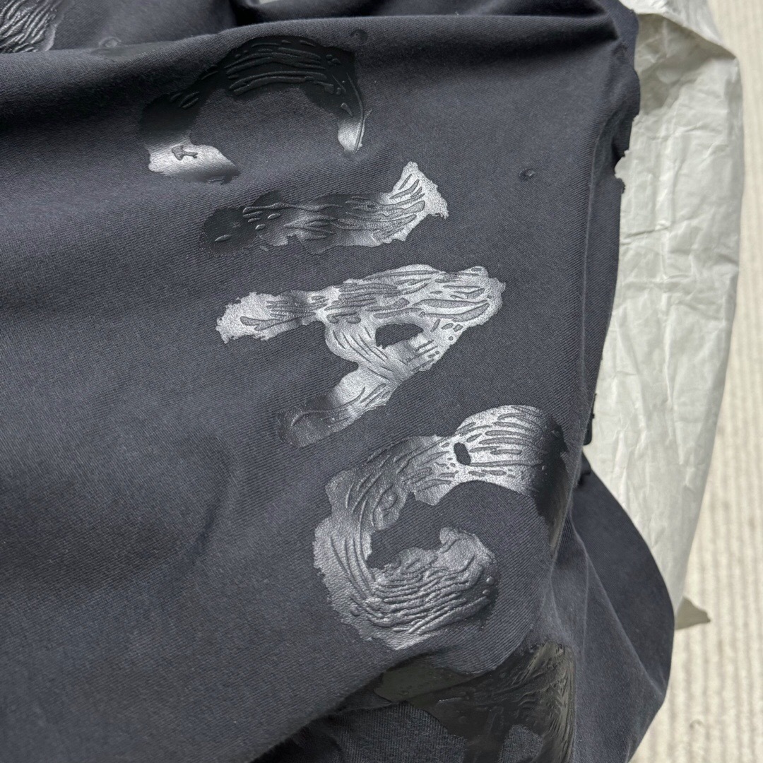 P249 后背涂鸦字母印花短袖 · image 9