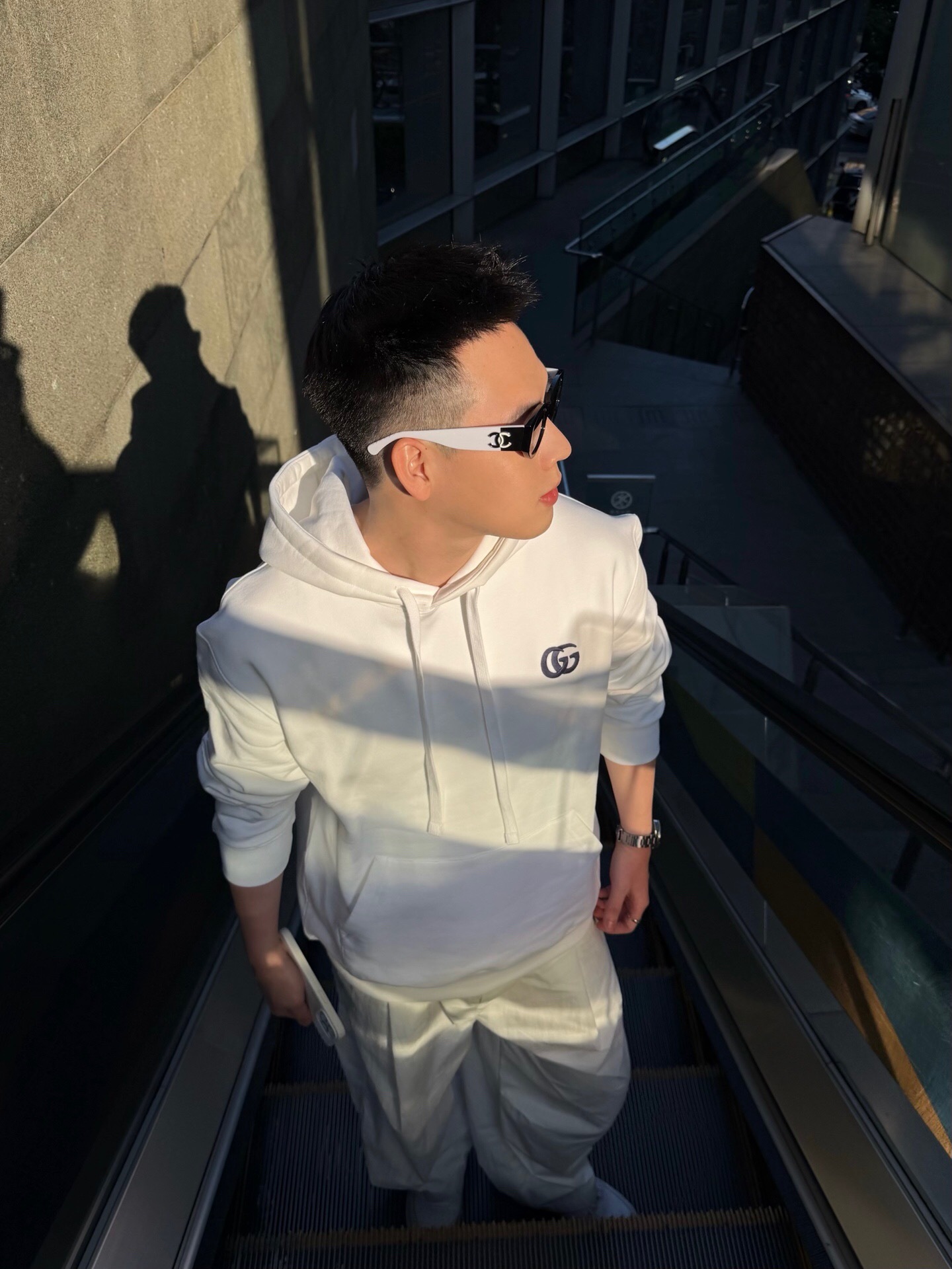 P389 双G刺绣连帽衫白色 · image 12