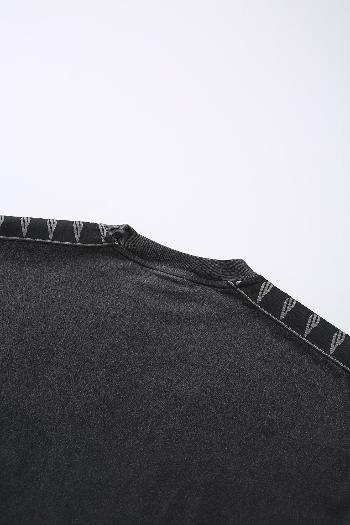 P229 巴黎肩带T恤水洗黑 · image 6