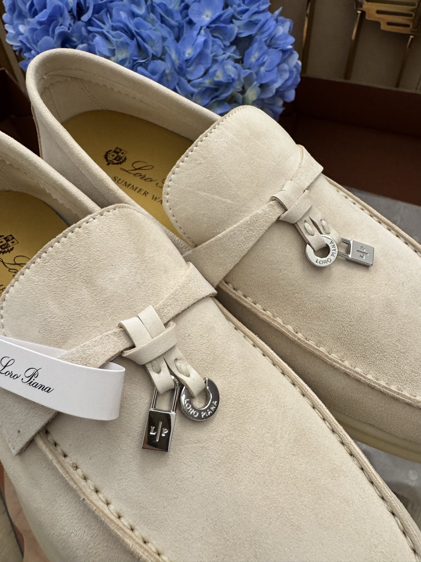 P699 LP Loafers (Women) pearl powder · image 8