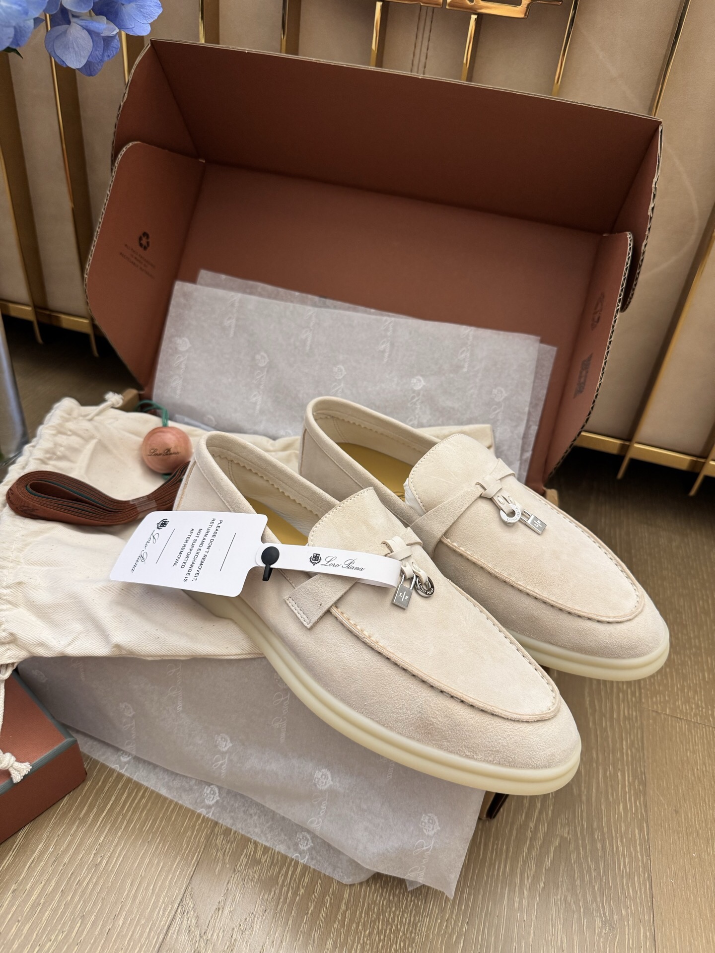 P699 LP Loafers (Women) pearl powder · image 5