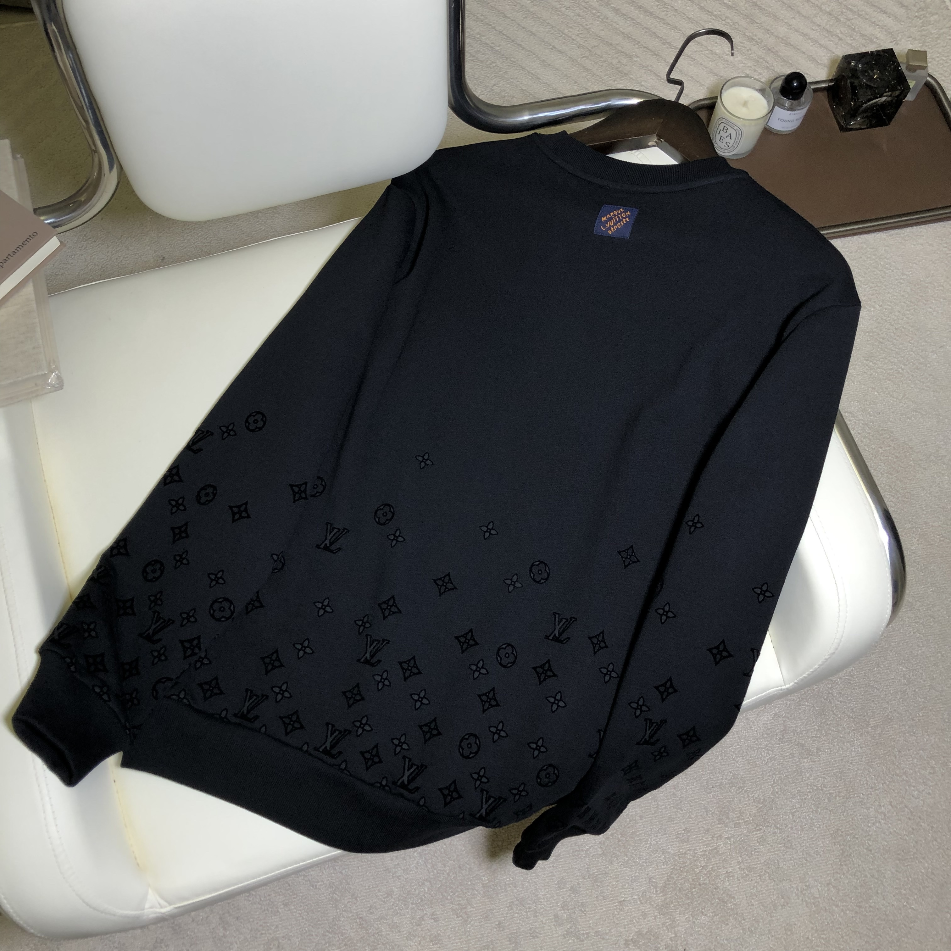 P379 Flocking pattern Sweatshirt · image 5
