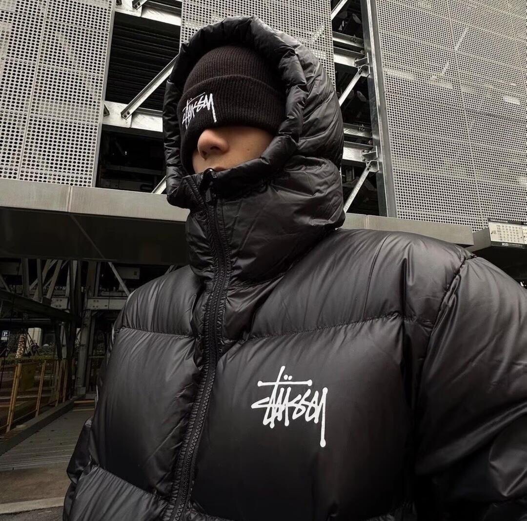 P879  Stussy down jacket · image 25