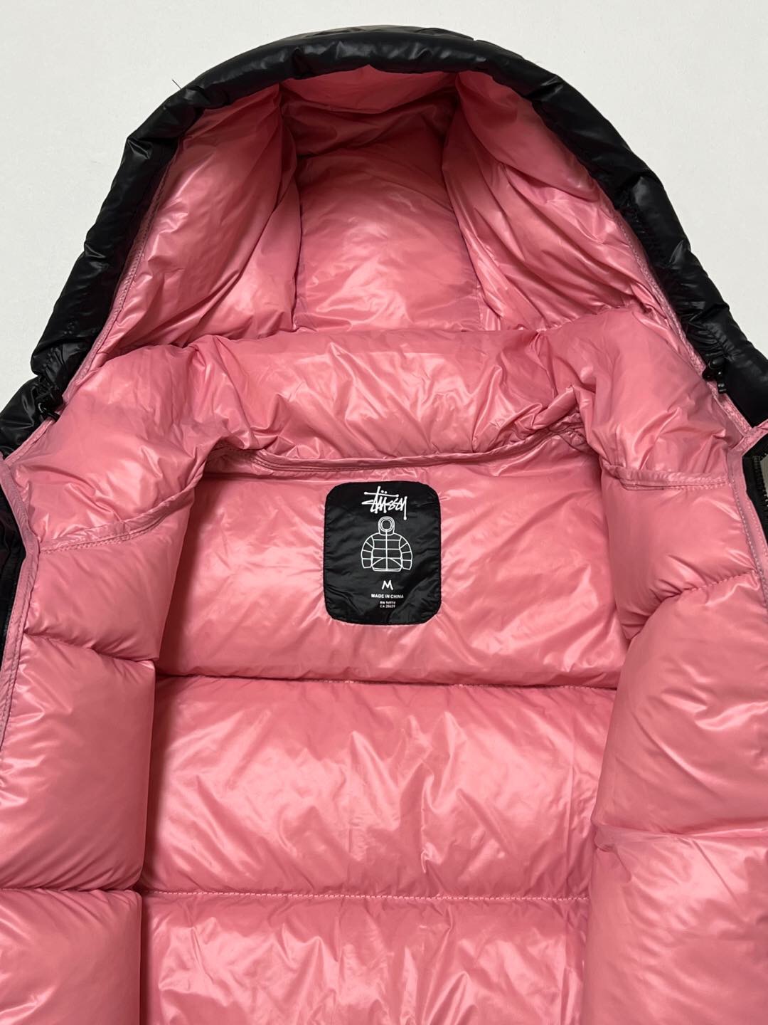 P879  Stussy down jacket · image 21