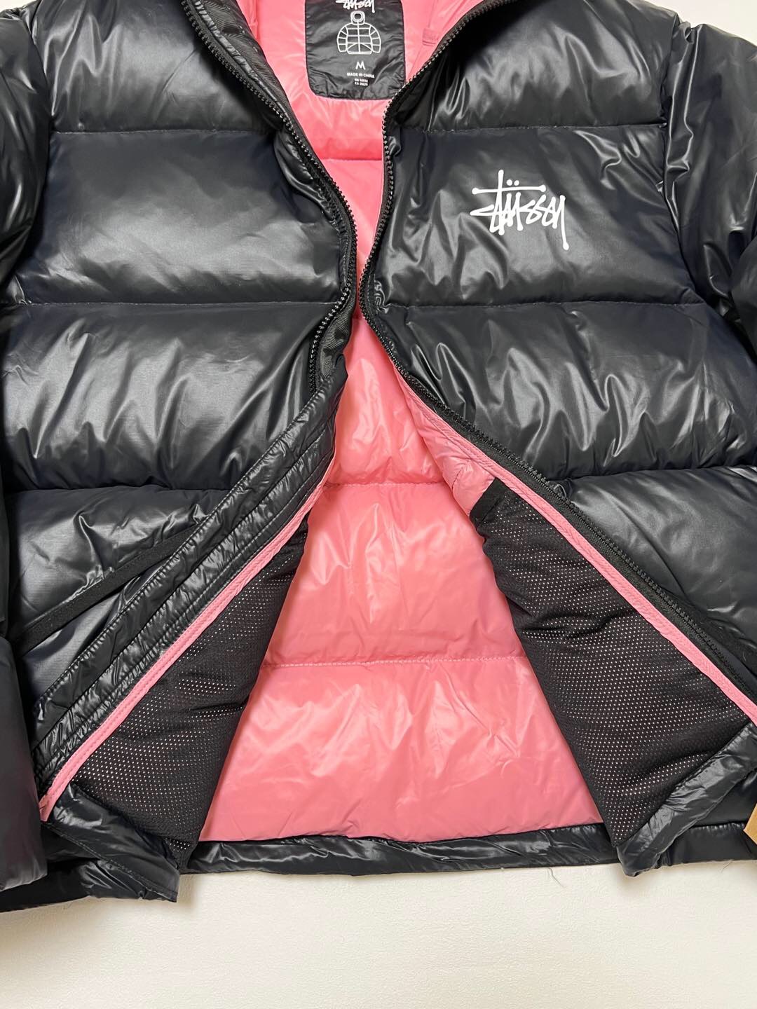 P879  Stussy down jacket · image 8