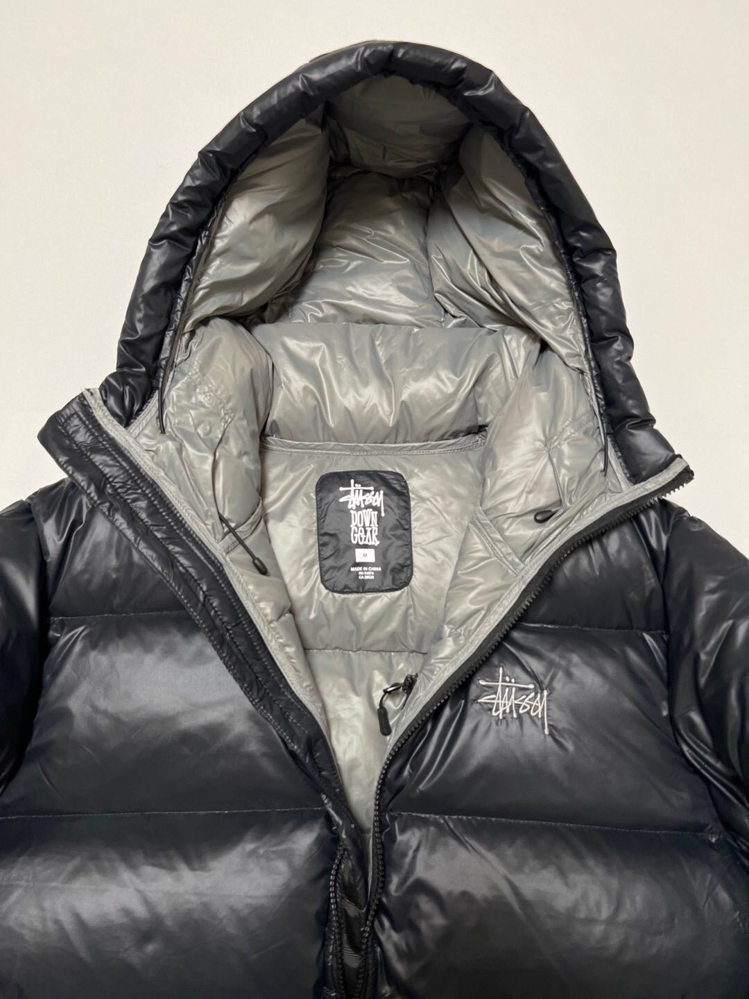 P879  Stussy down jacket · image 18