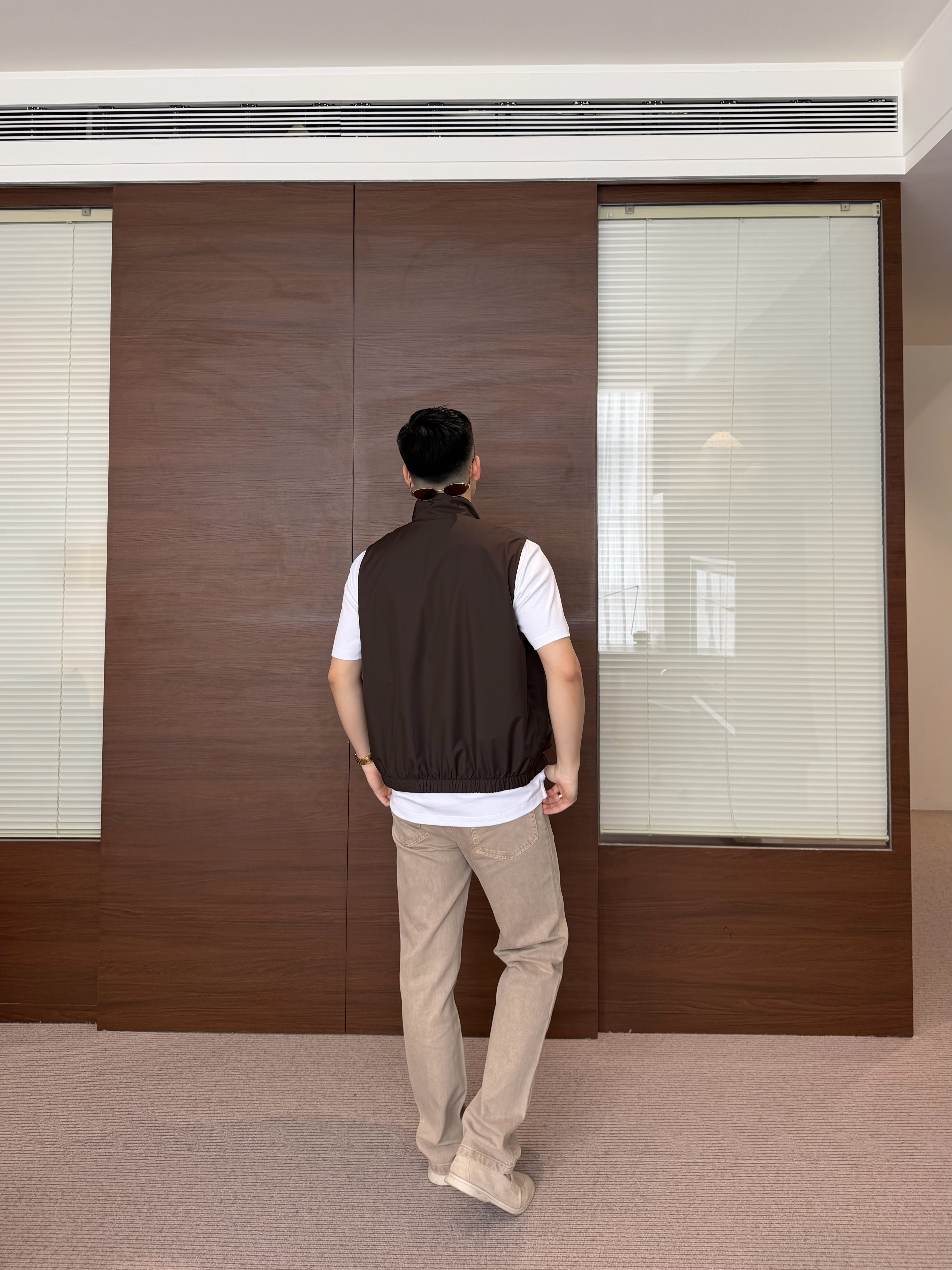 P699 reversible wool vest · image 27