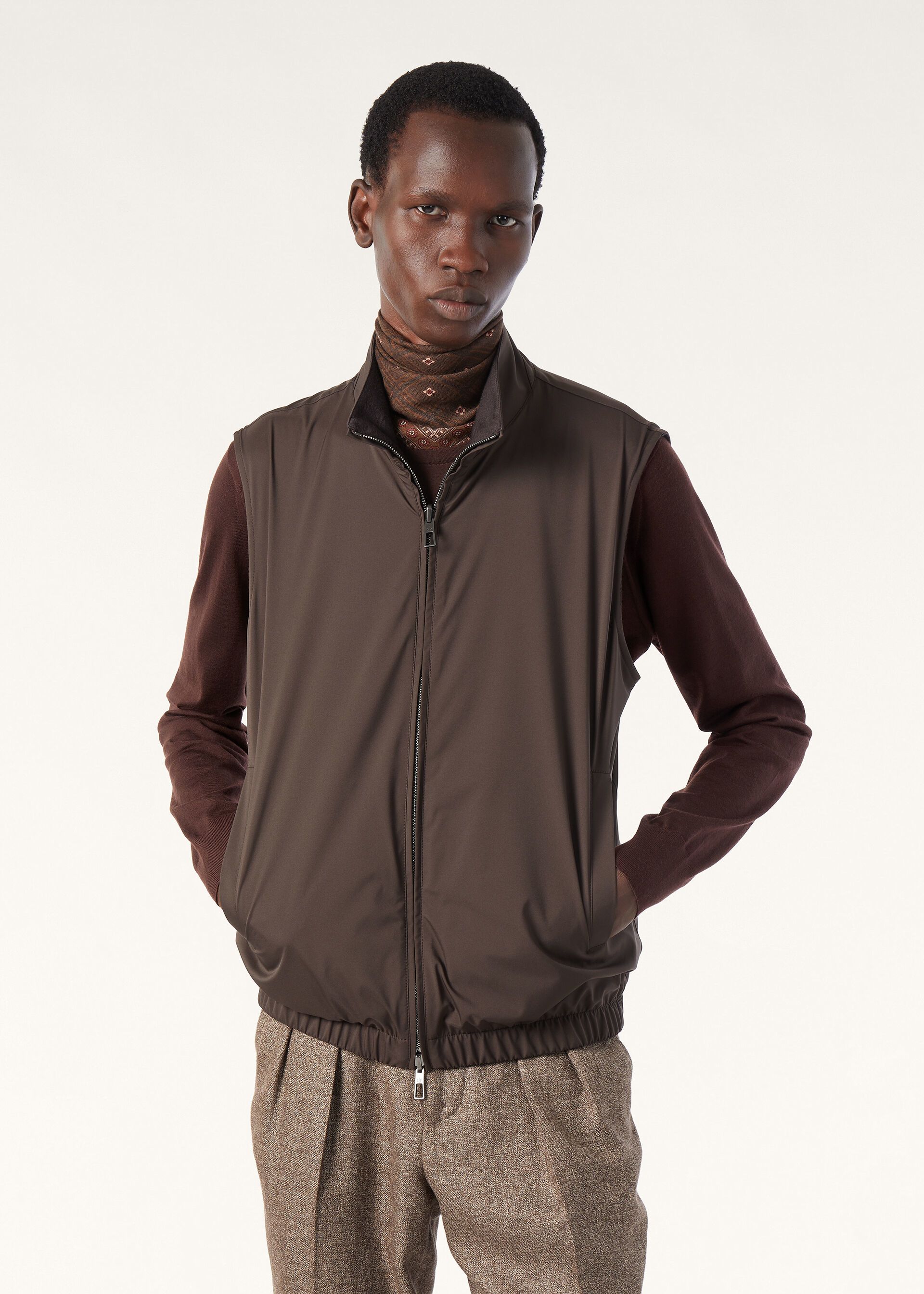 P699 reversible wool vest · image 23