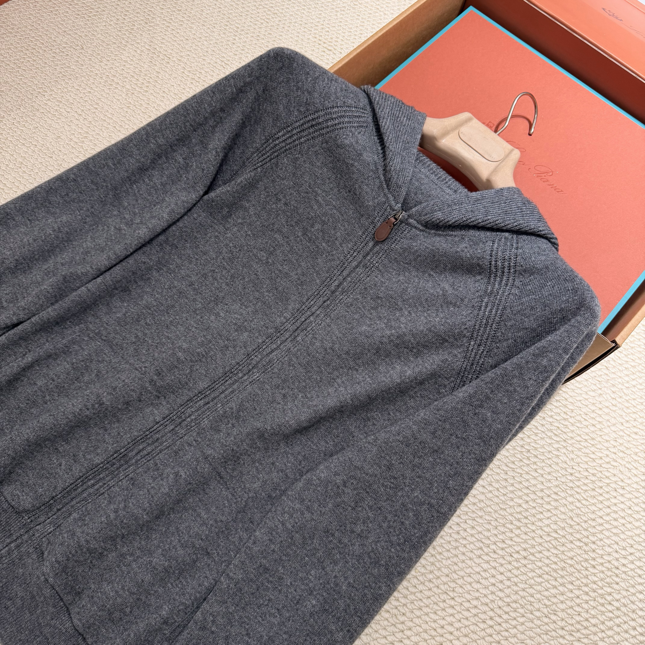 P1099 Wool Hoodie (Dark Grey) · image 11